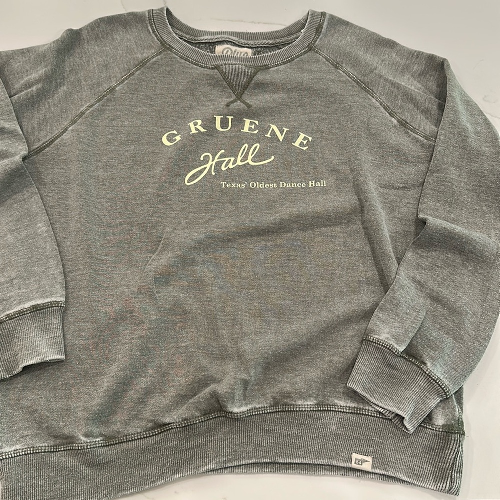 Gruene Hall sweatshirt size M